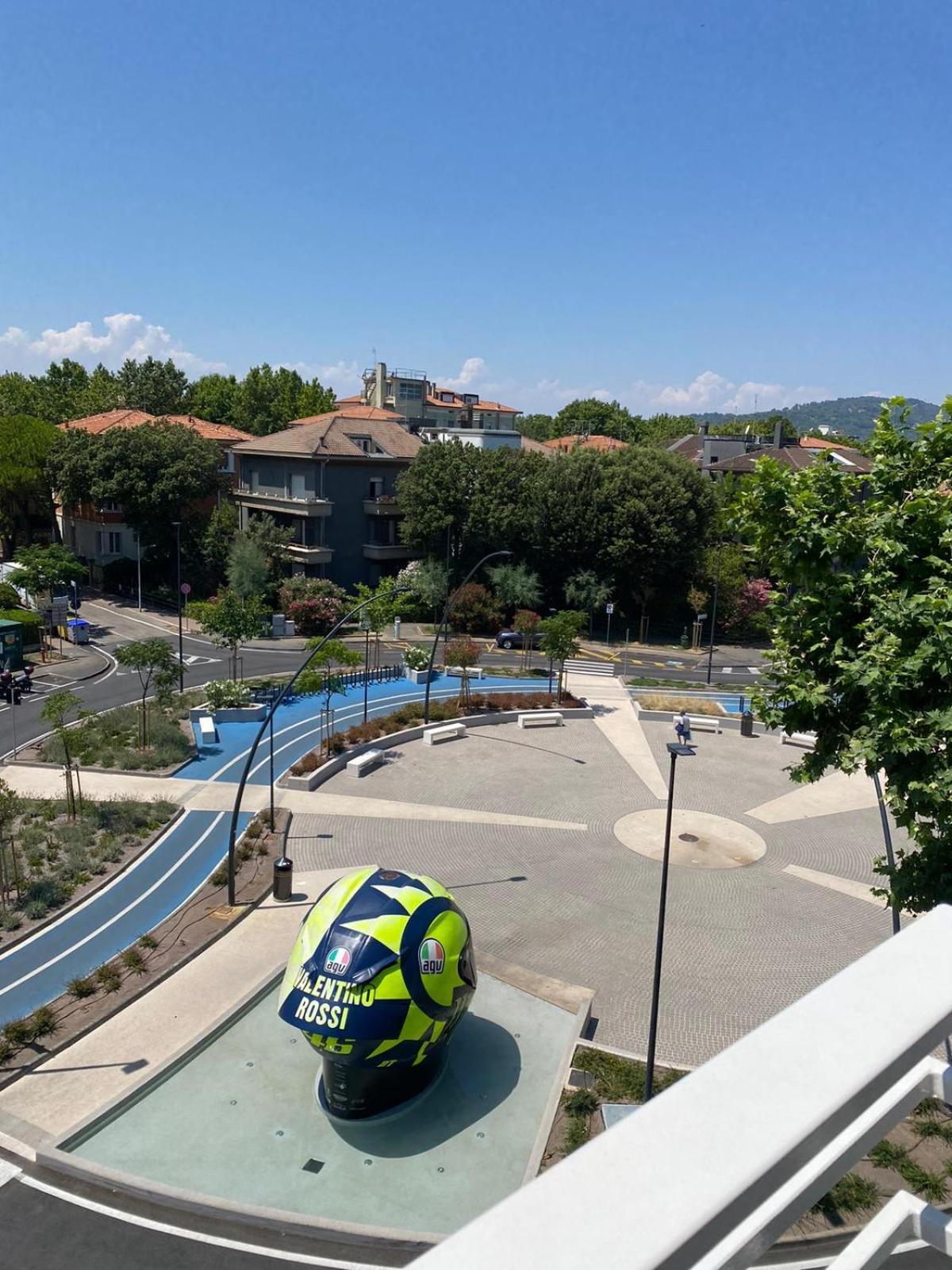 Hotel Vienna Pesaro Esterno foto